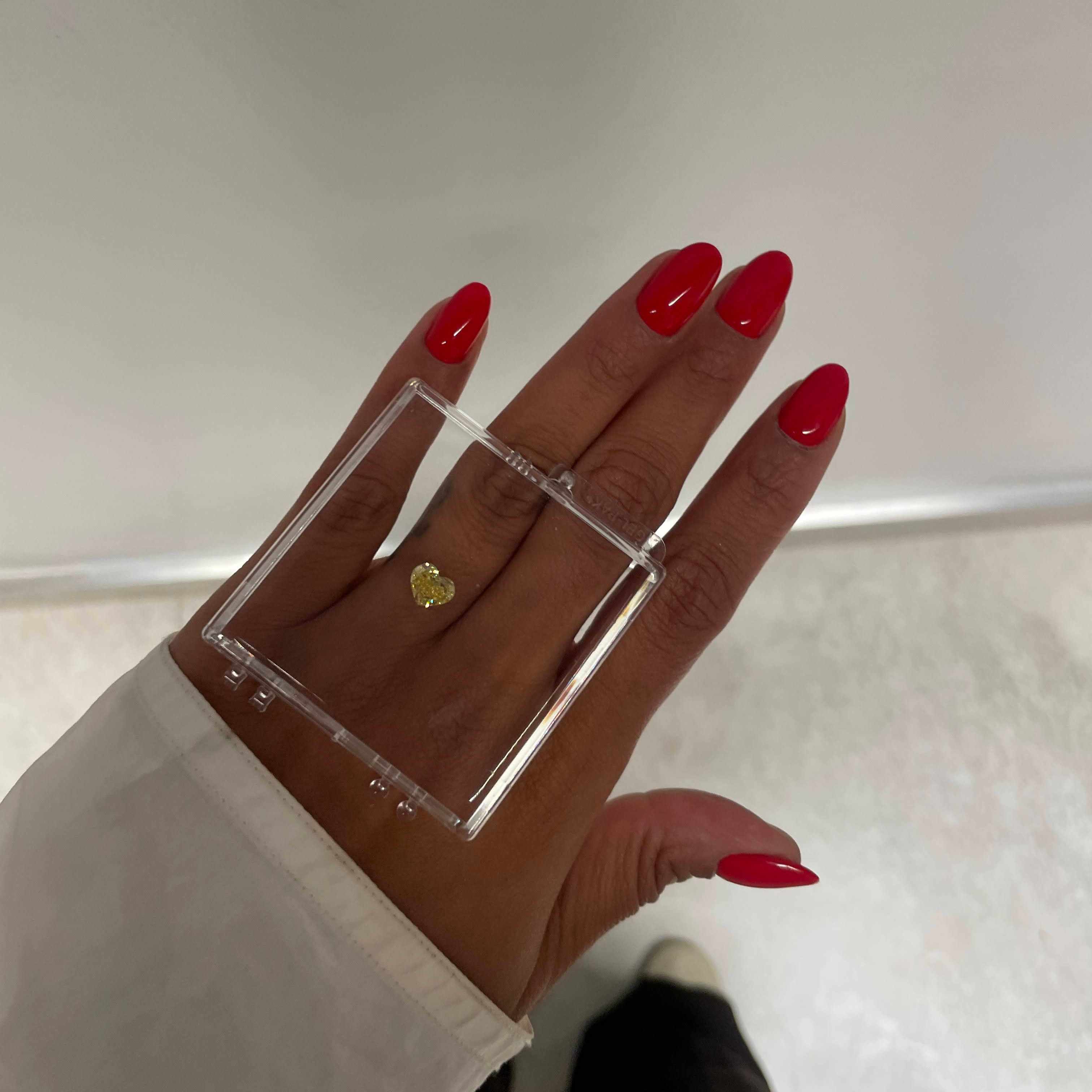 1.26 CRT FIY VS1 HEART CUT DIAMOND