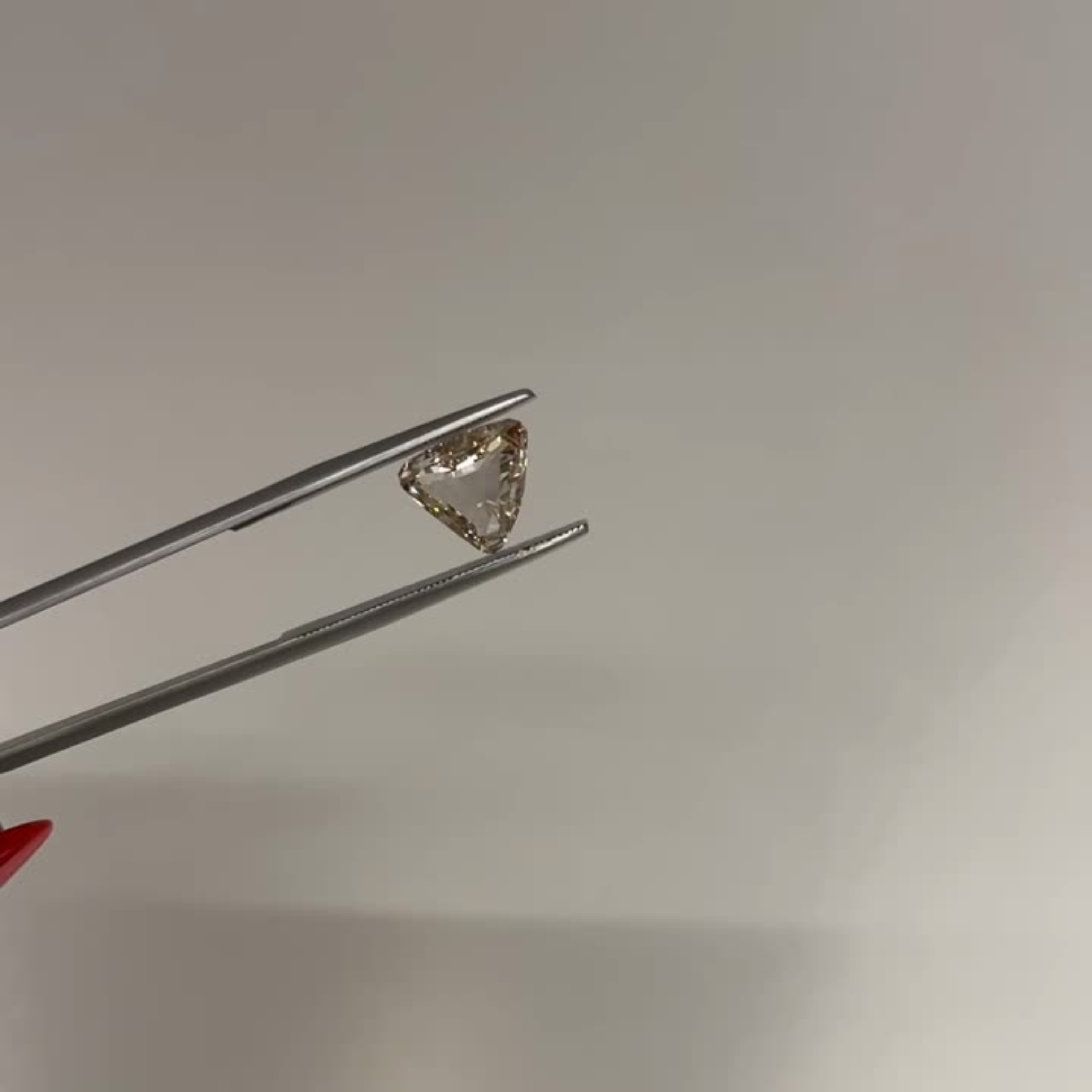 2.63 CRT YZ VS2 TRIANGULAR ROSE CUT DIAMOND