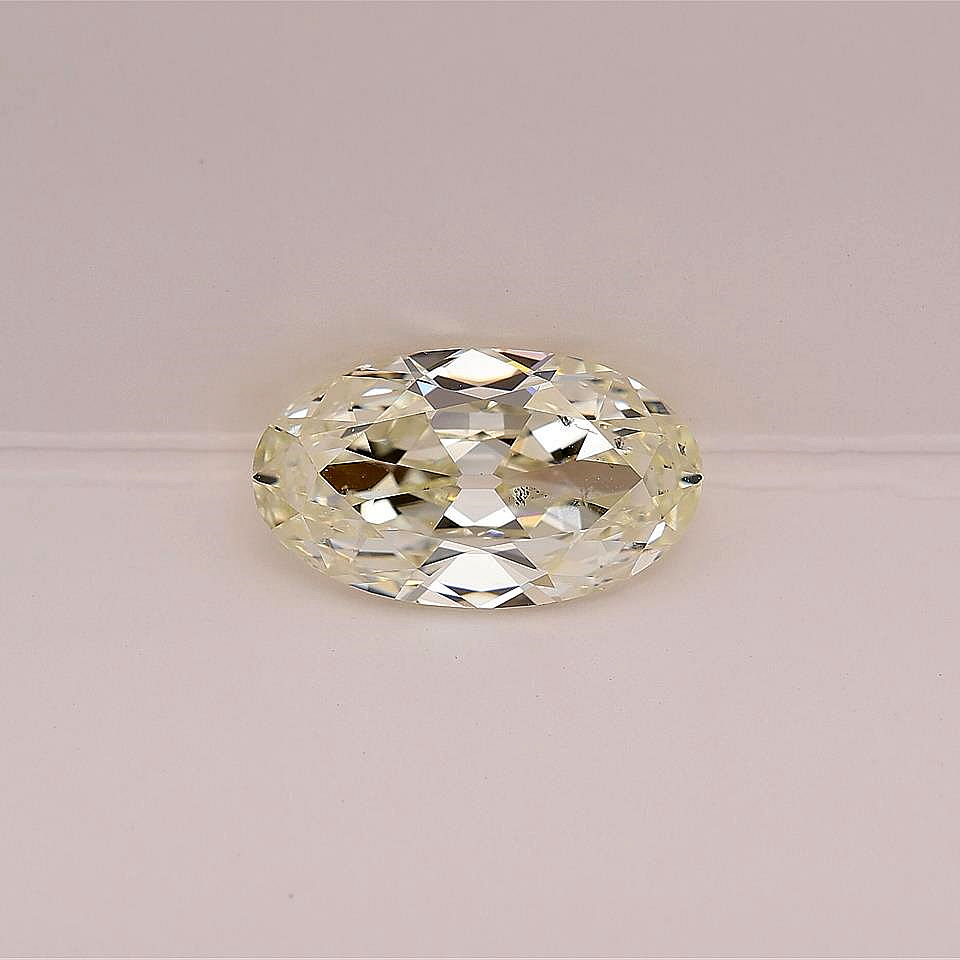 2.89 CRT M SI2 MOVAL BRILLIANT CUT DIAMOND