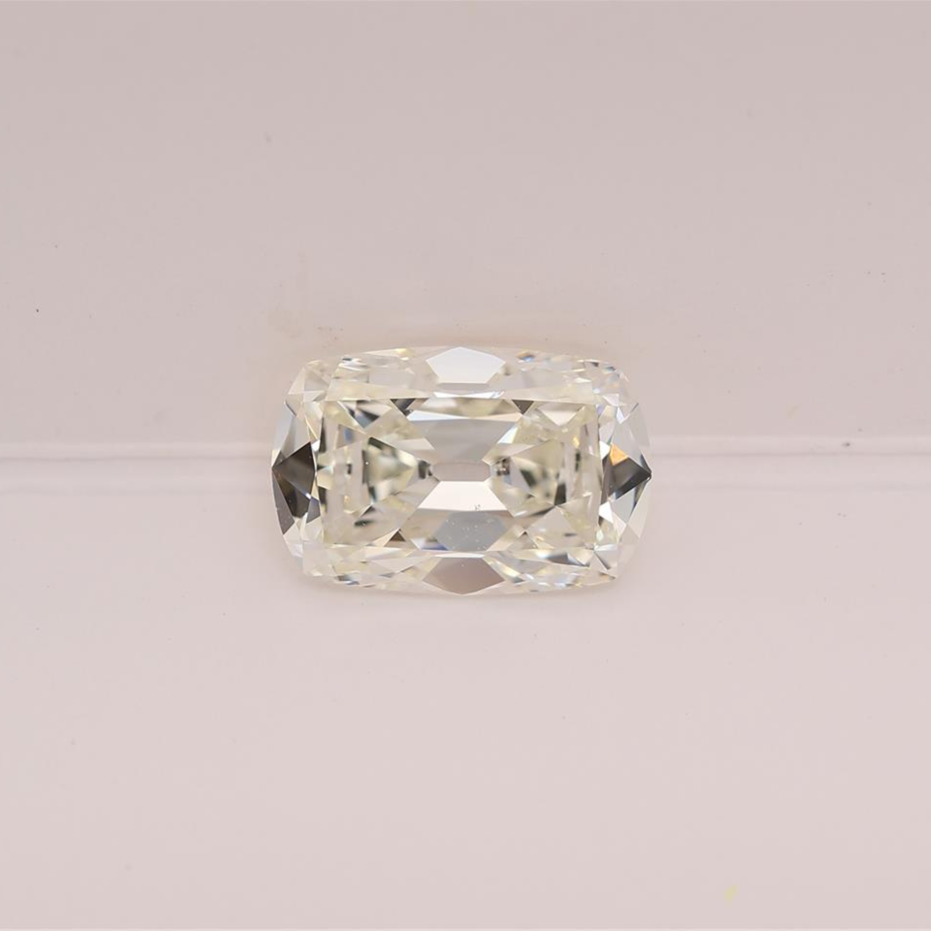 2.76 K SI1 CUSHION BRILLIANT CUT DIAMOND