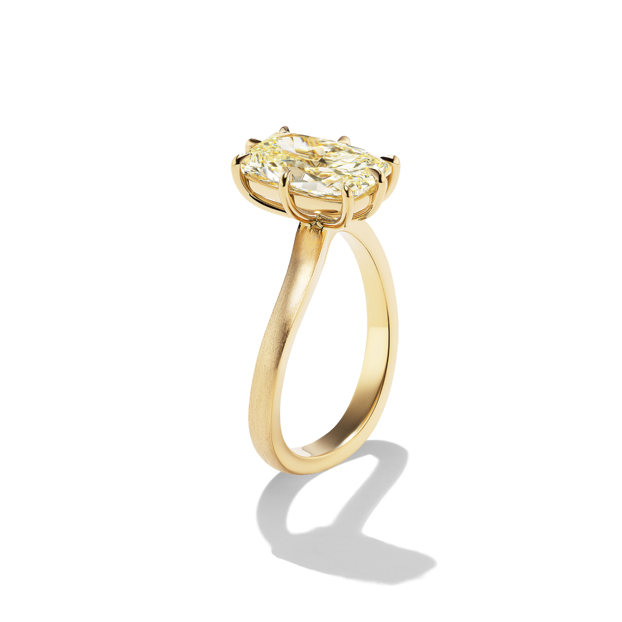 BESPOKE CUSHION DAPHNE RING