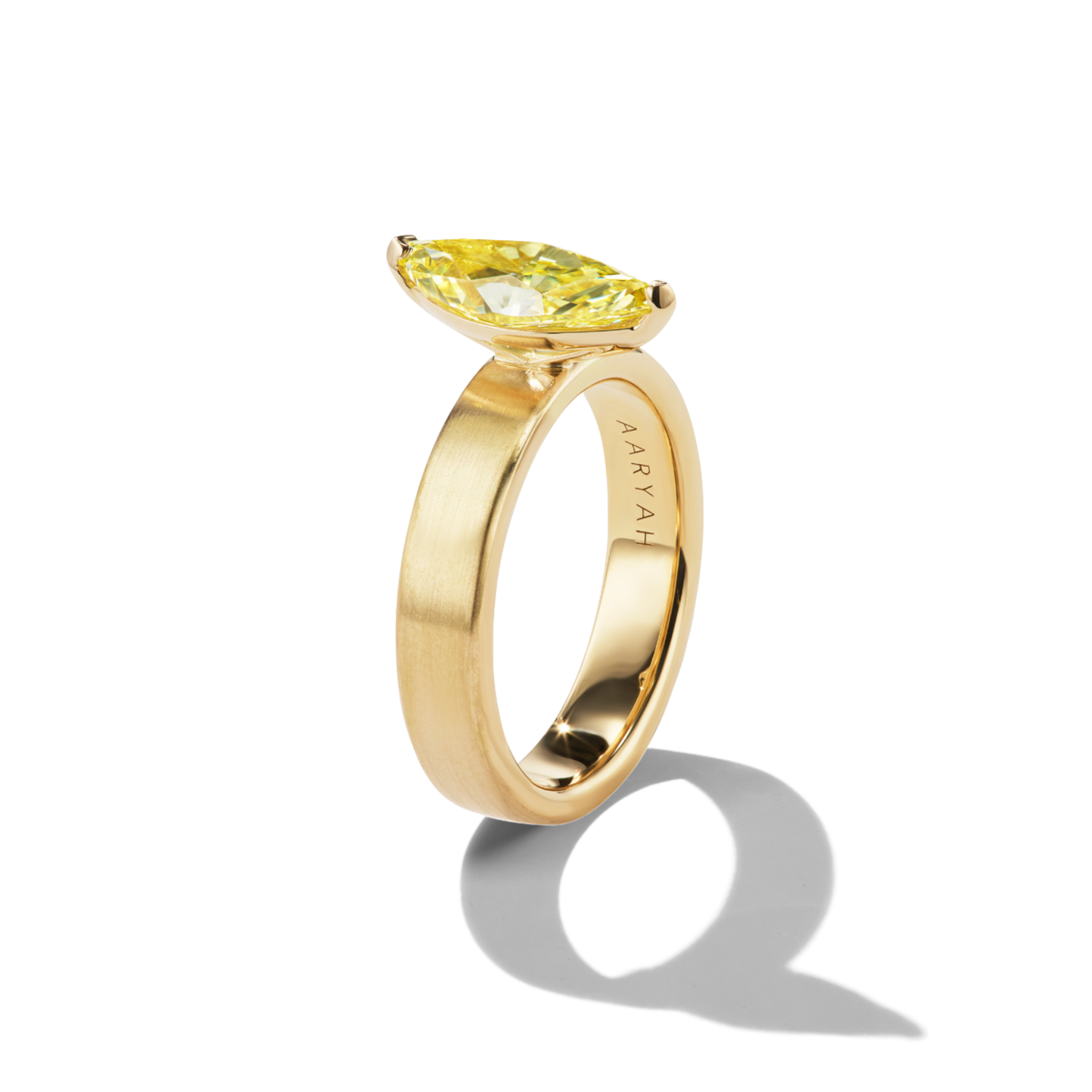 BESPOKE MARQUISE SELENE RING