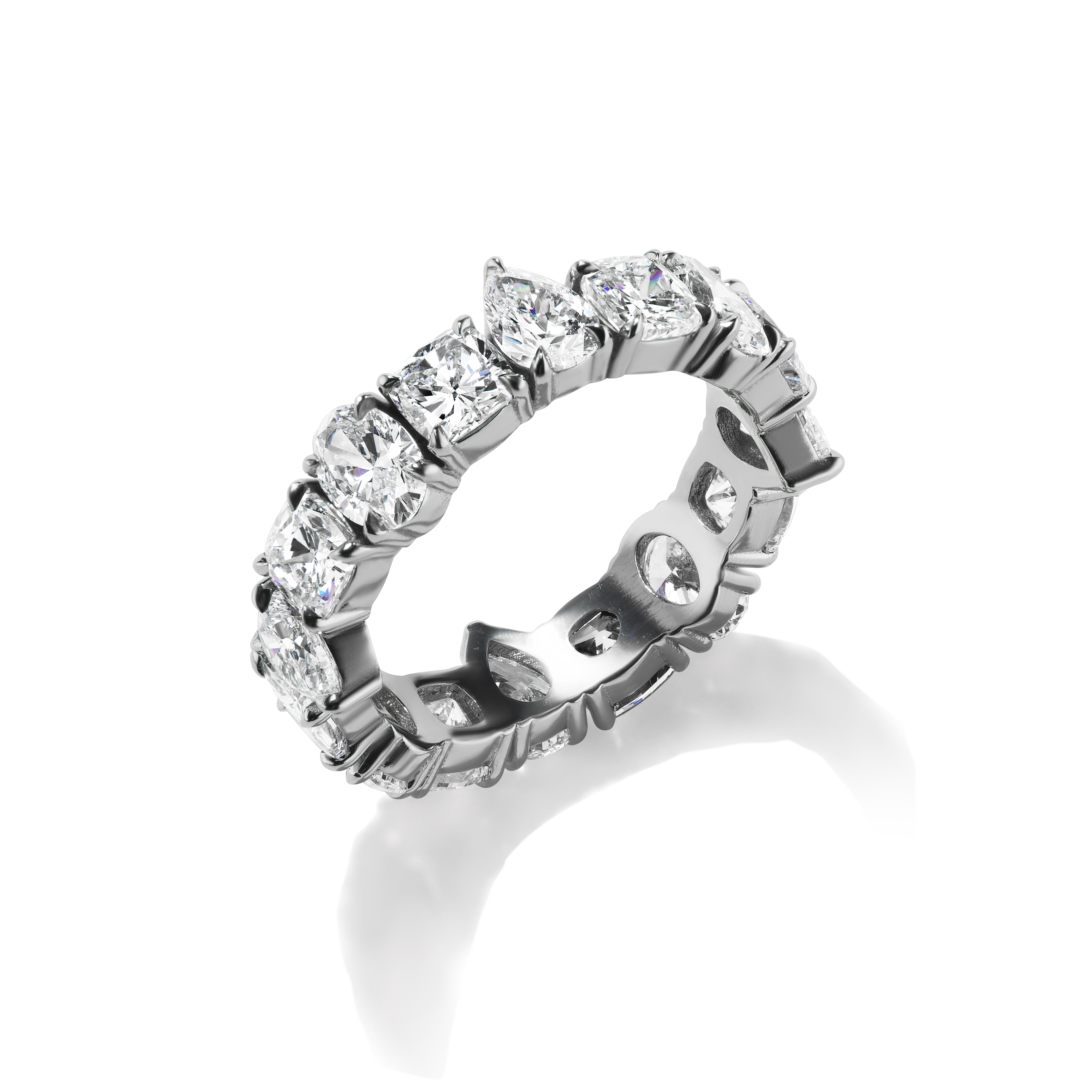 Bespoke ALAYA III, 3/4th view