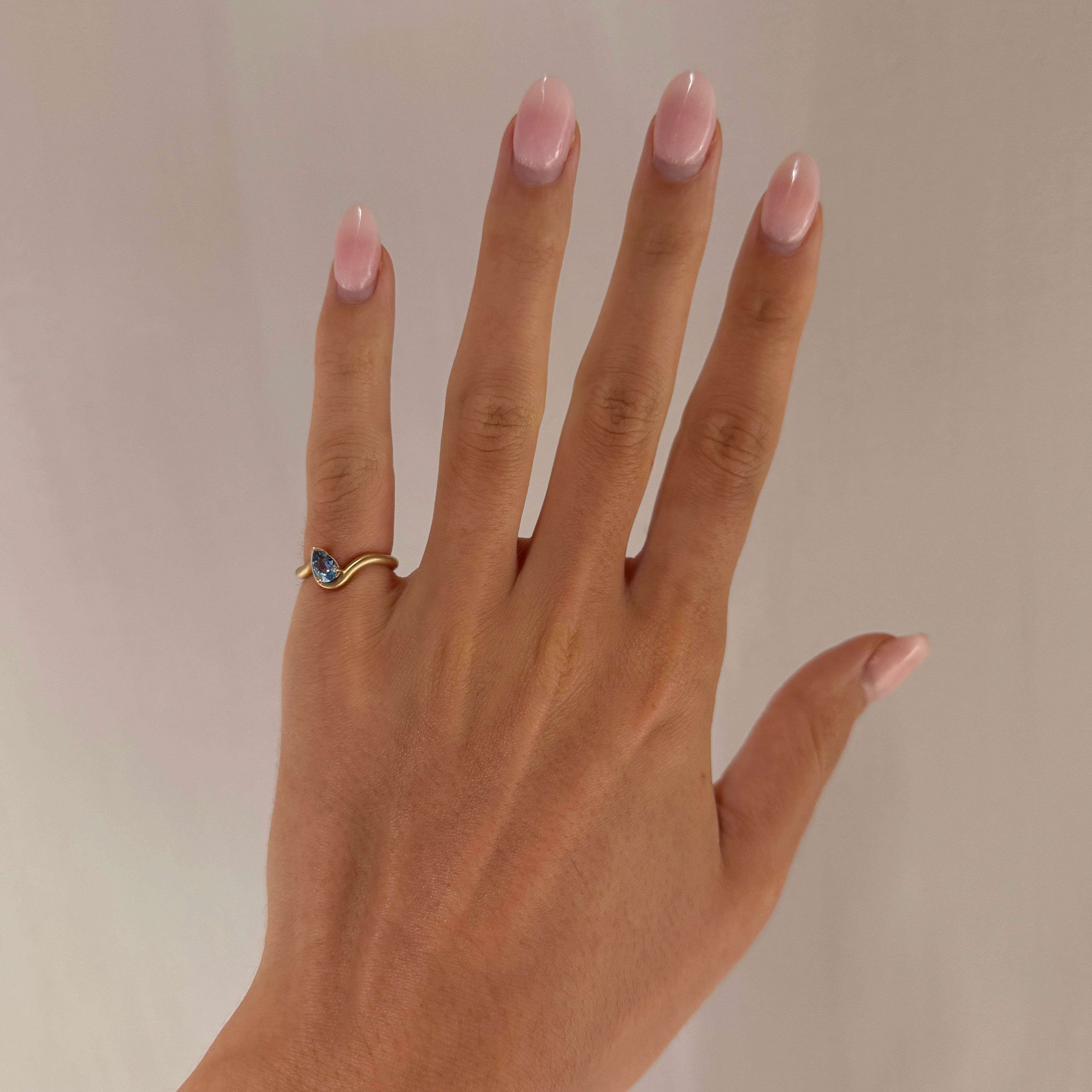 BB THELMA SWISS BLUE TOPAZ PINKY RING