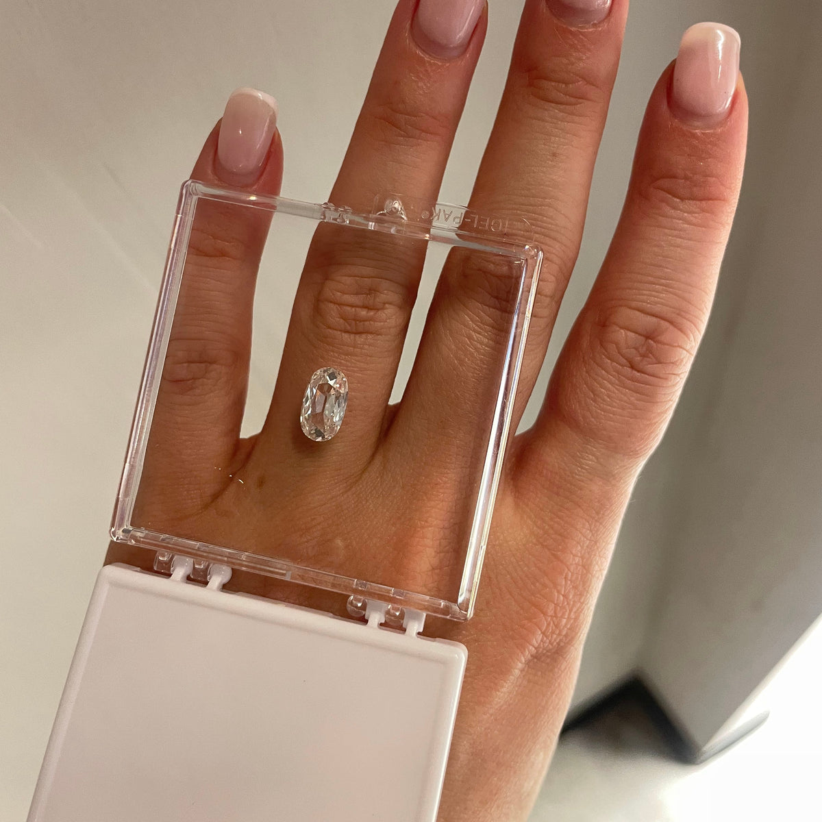1.81 CRT F SI1 OVAL BRILLIANT CUT DIAMOND