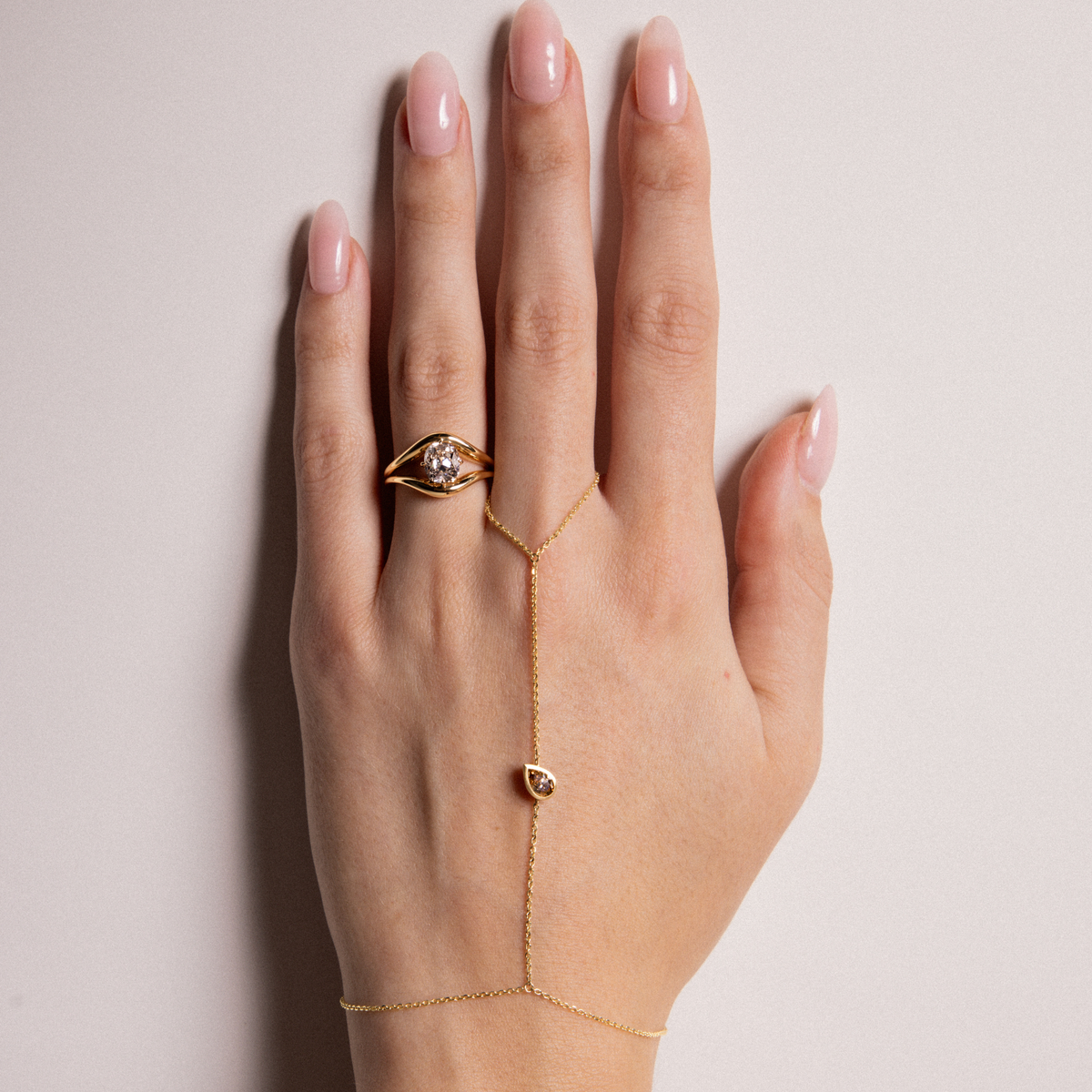 アクセサリー M.W.O.B.H.M / handshake Chain RIng AARYAH | JAX BROWN DIAMOND HAND CHAIN