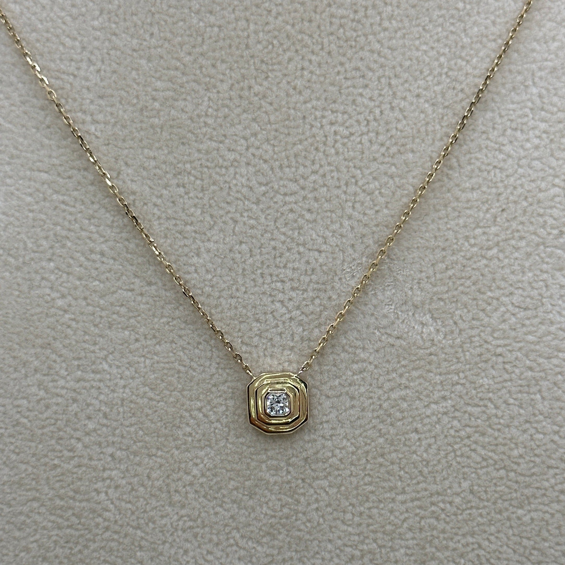 ANYAH DIAMOND NECKLACE