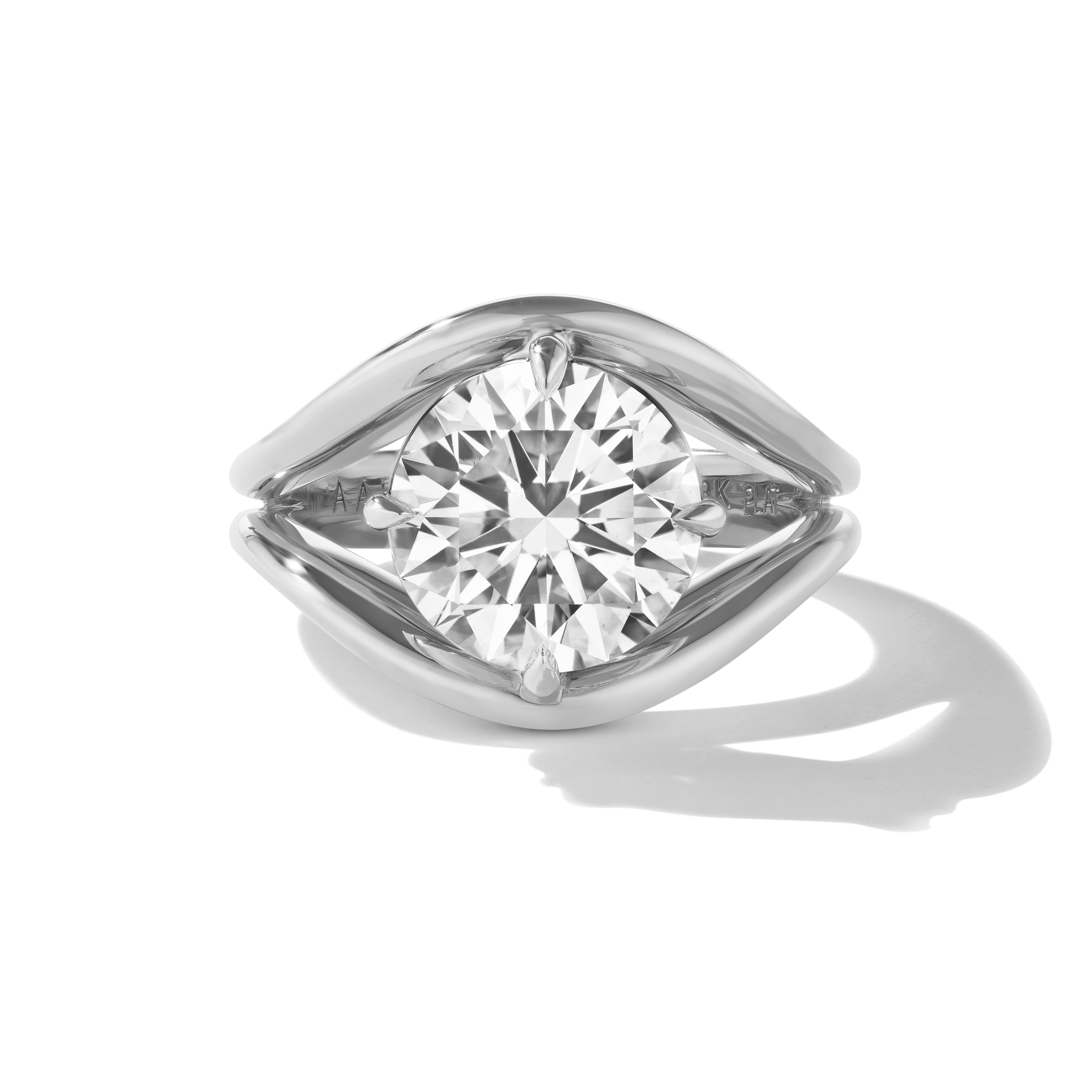 BESPOKE ROUND BRILLIANT SPLIT SHANK RING
