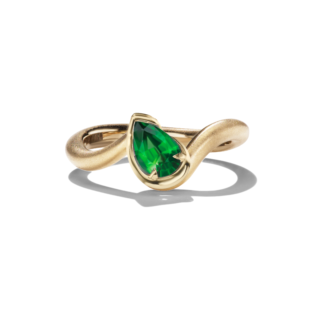 BB Thelma pinky ring in Tsavorite garnet, front view
