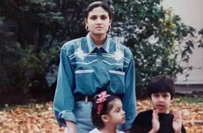 AARYAH Name Plate Necklaces - Screen_Shot_2021-04-20_at_9.55.04_PM_1400x