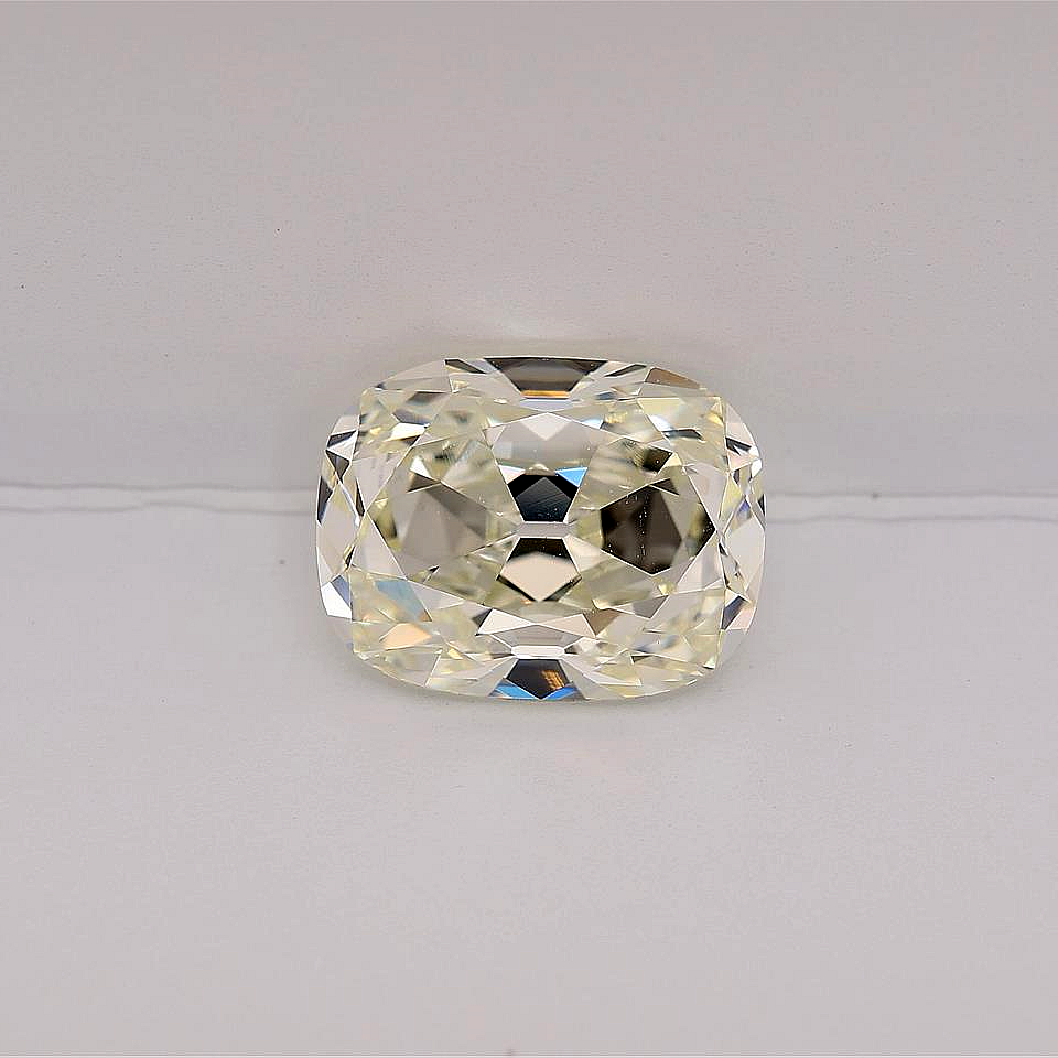 4.56 M Color VS2 Clarity Old Mine Brilliant Diamond On a white background