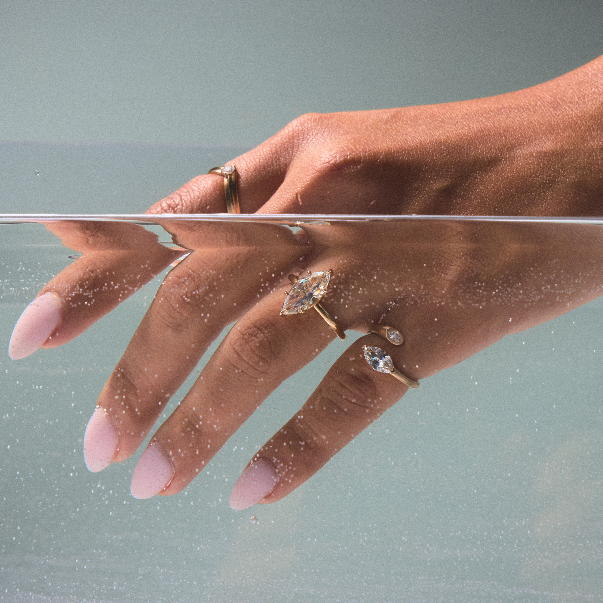 BB PRISCILLA WHITE DIAMOND PINKY RING