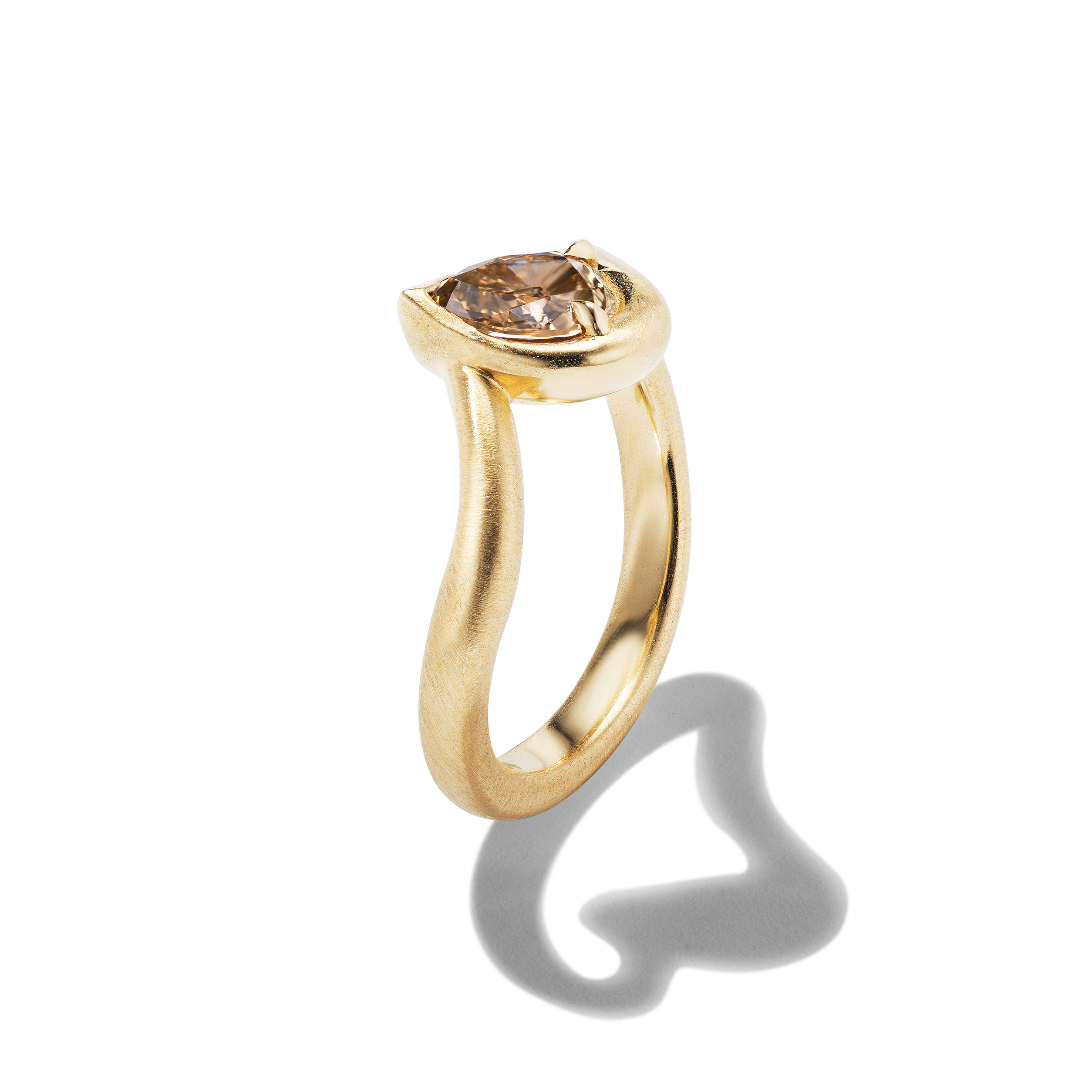 BB THELMA, Brown Diamond, Side View