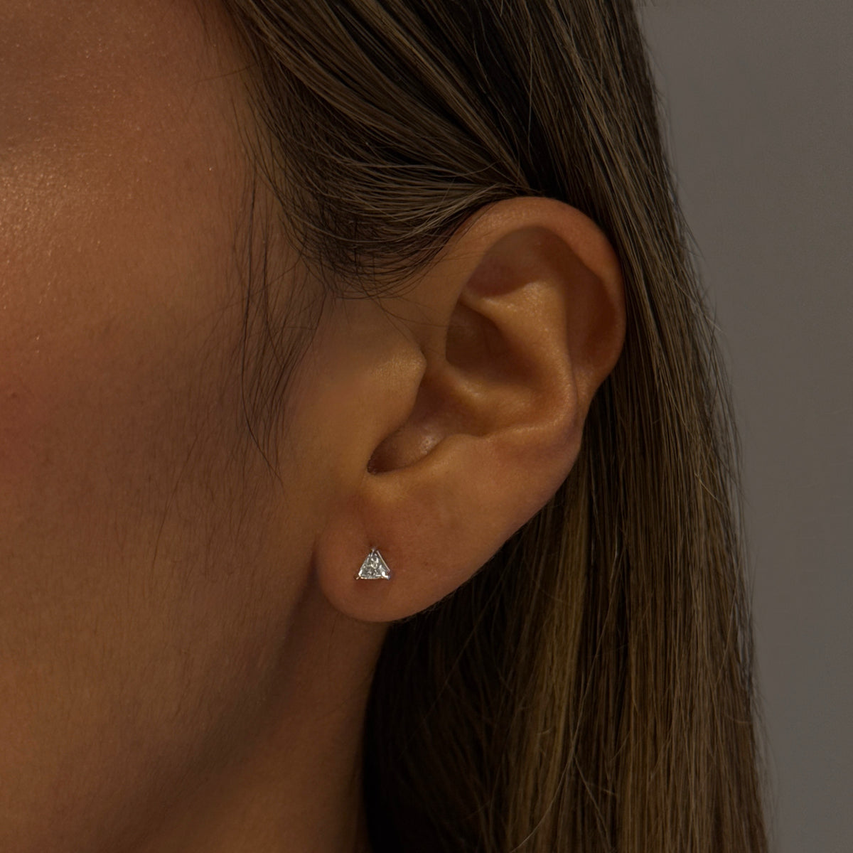 FARAH TRIANGLE DIAMOND STUDS