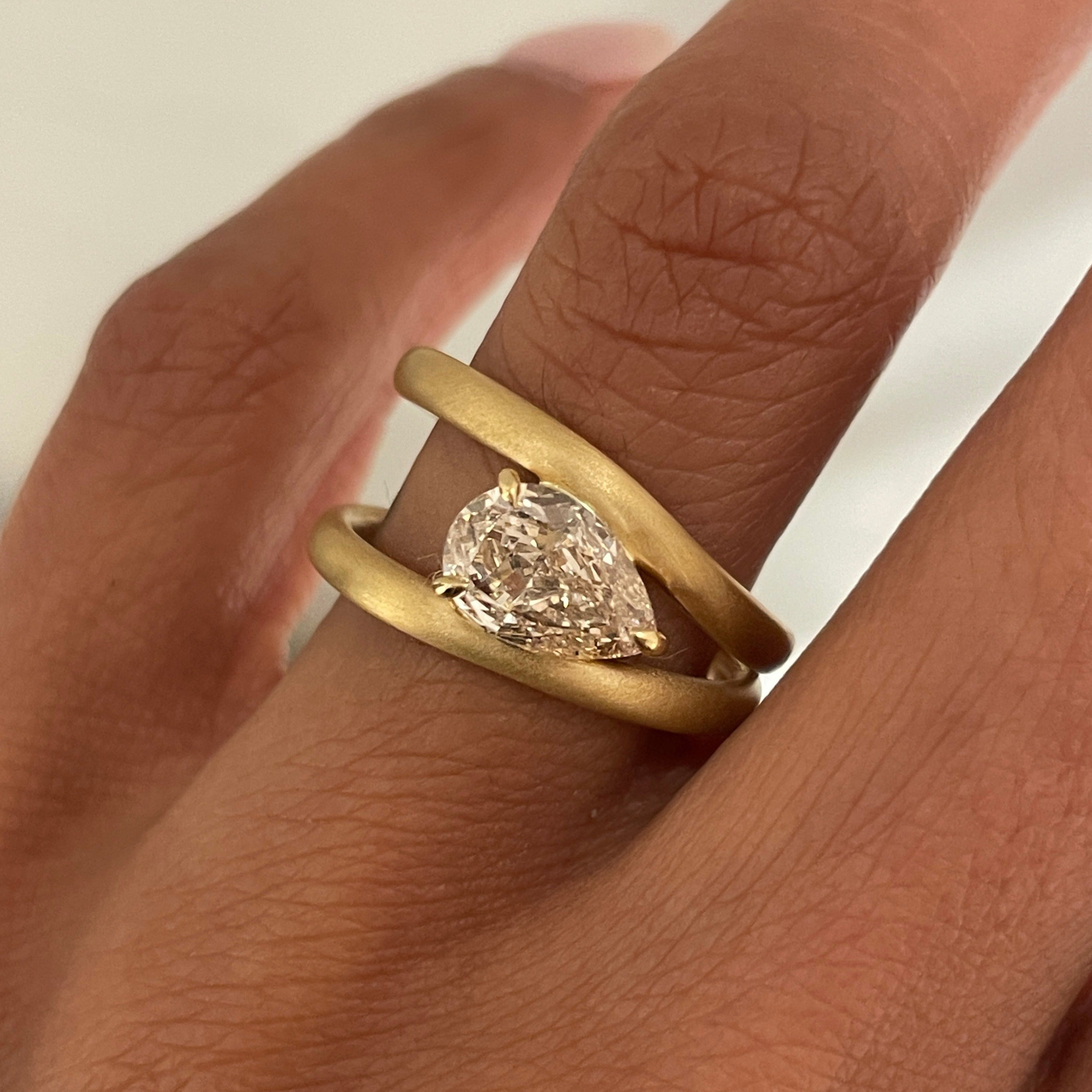 NOVA RING | AARYAH X CINQ