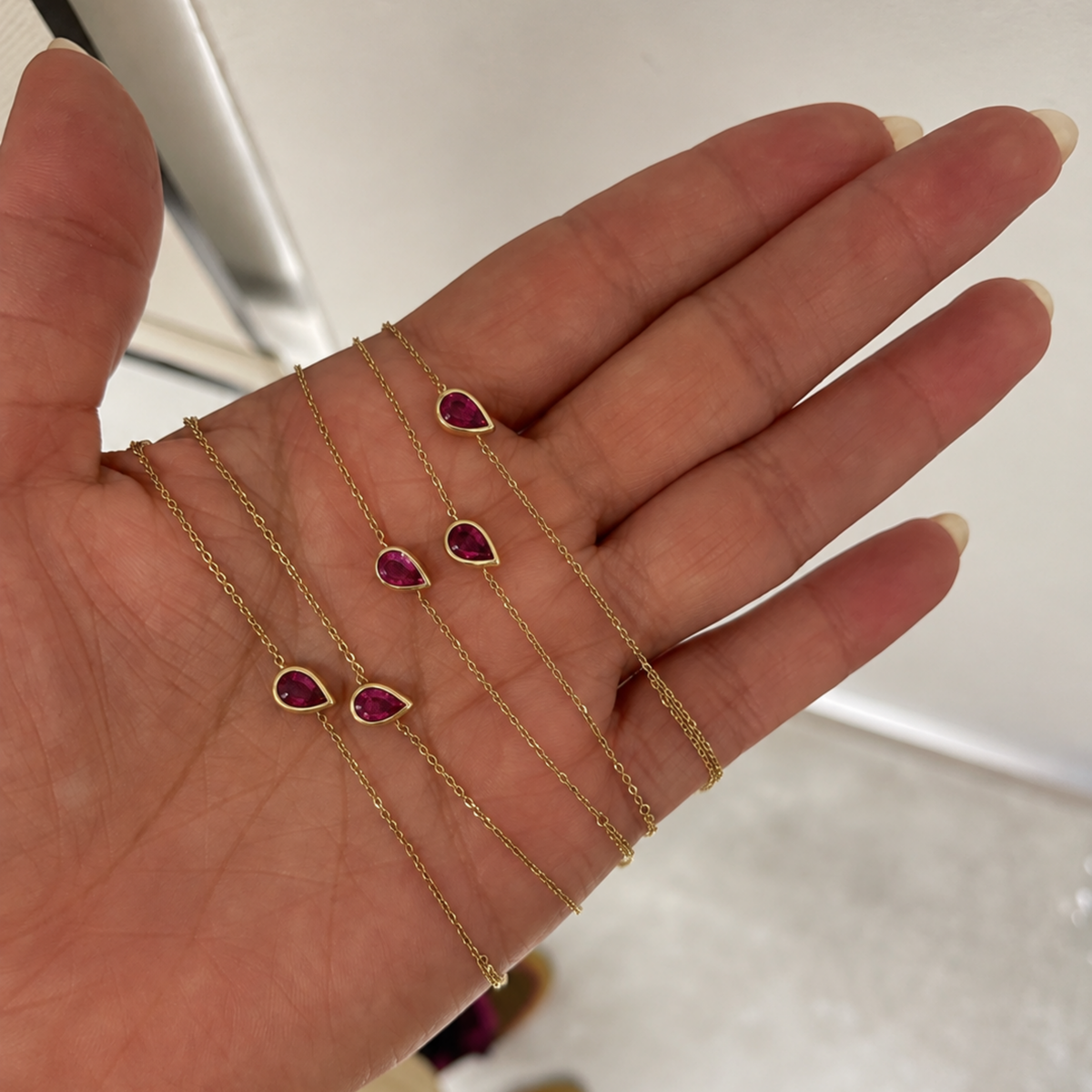JAX RHODOLITE GARNET HAND CHAIN