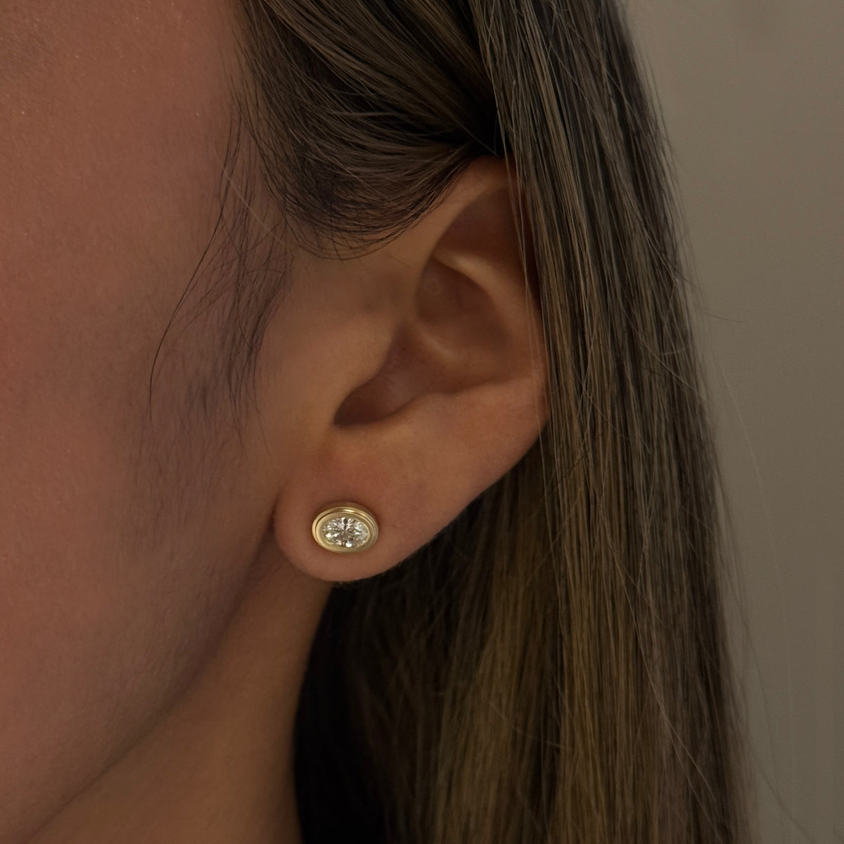 SIENNE OVAL STUDS