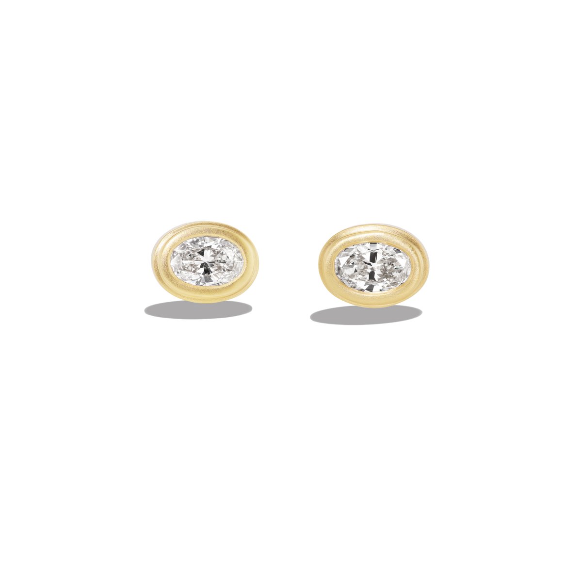 SIENNE OVAL STUDS