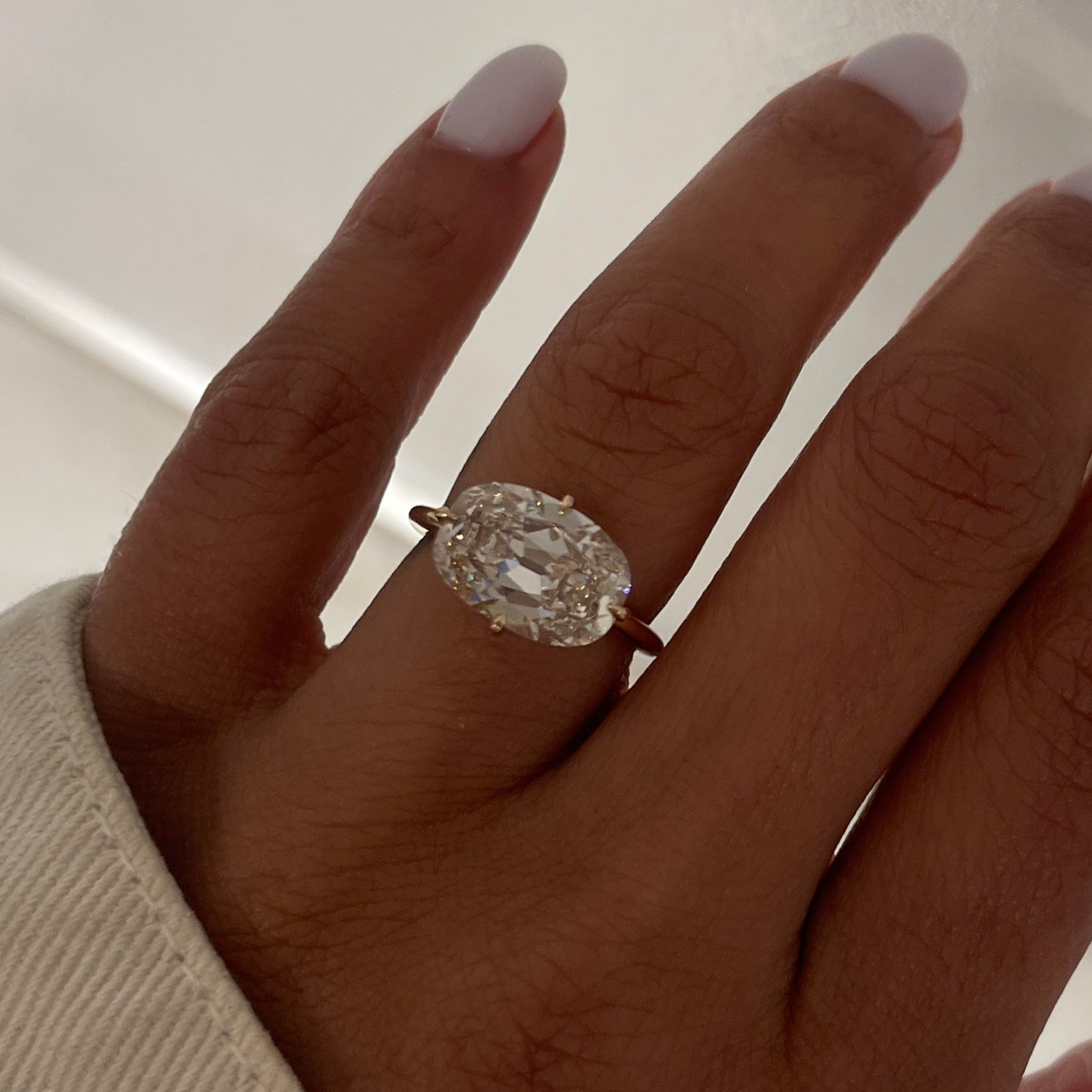 SOFIE 4.61 EAST-WEST RING