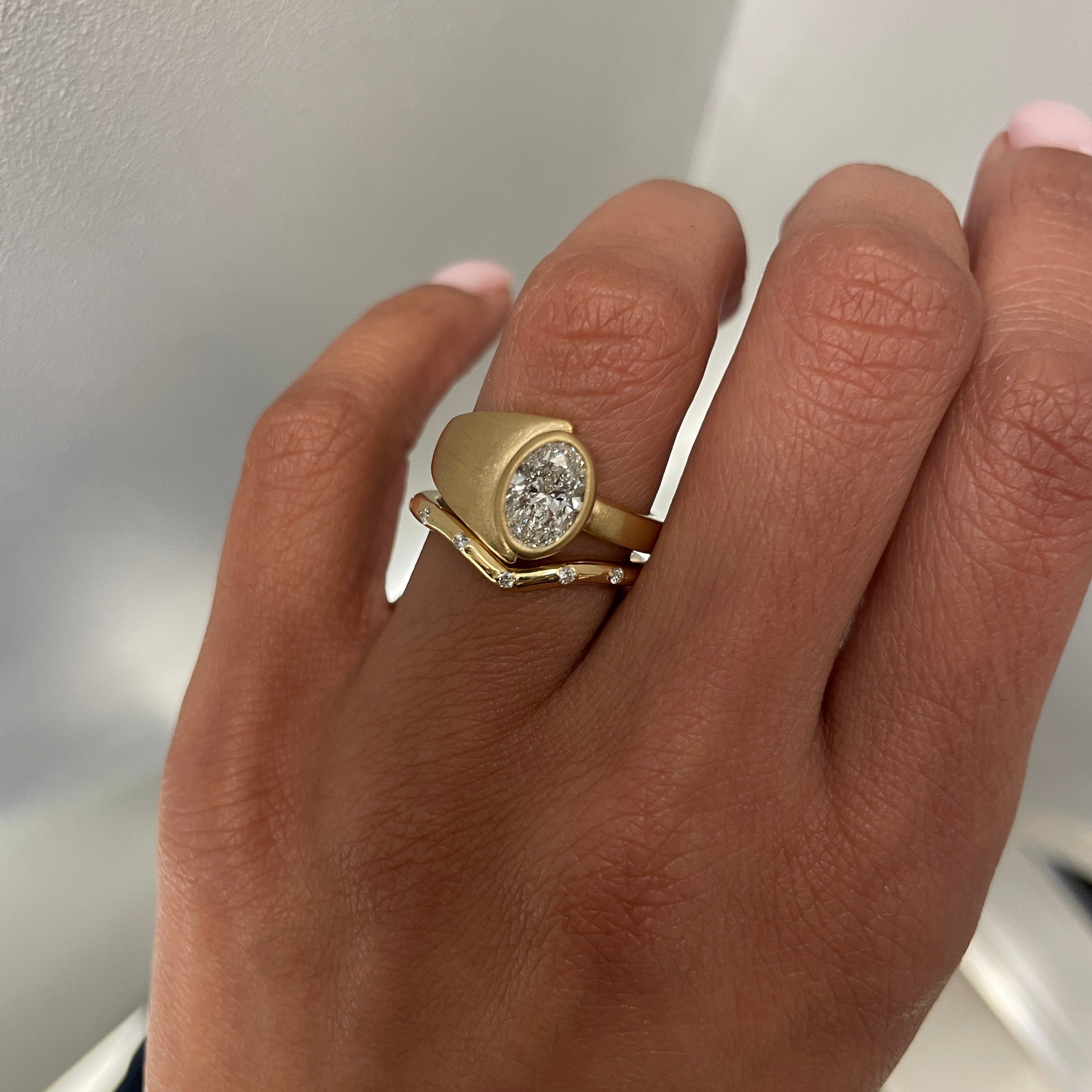 VEDA 1.20 + IRIS Wedding Band