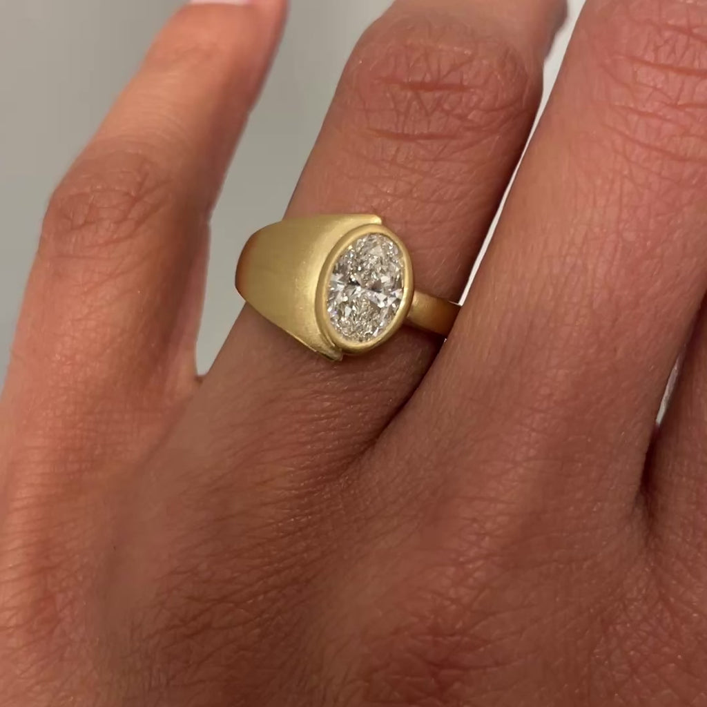 VEDA 1.20 engagement ring on hand, video