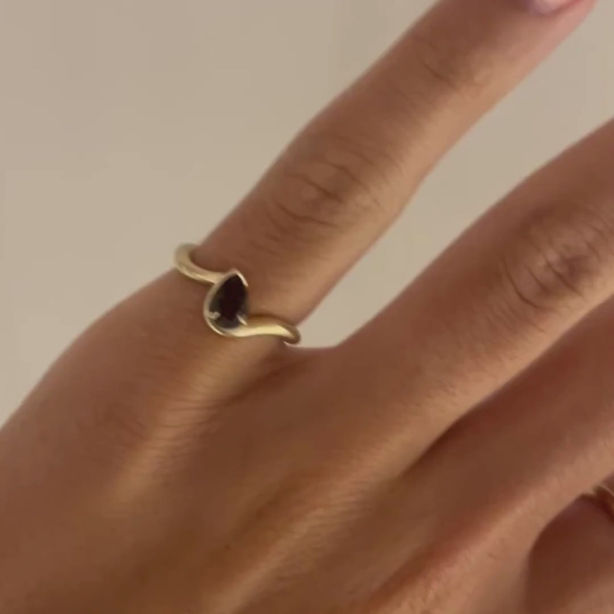 AARYAH | BB THELMA SMOKY QUARTZ GEMSTONE PINKY RING