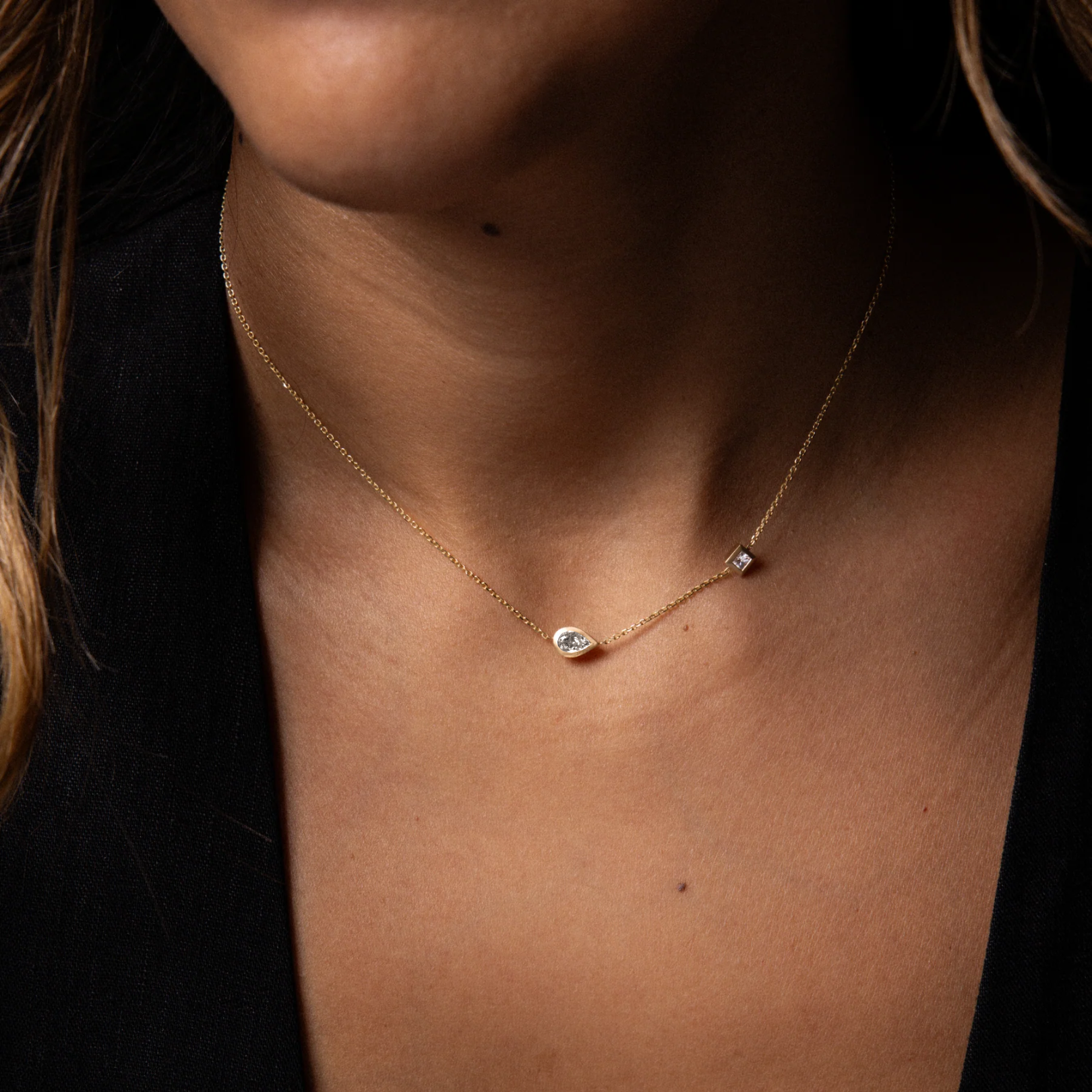 white diamond 2 stone necklace